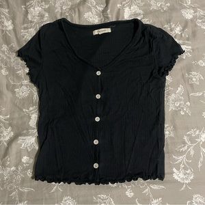 Madewell ribbed v-neck button down top in Black